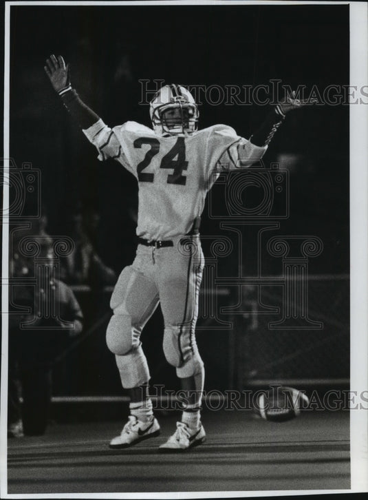 1989 Press Photo Memorial's Doug Inda Celebrates Touchdown - mjt11729- Historic Images