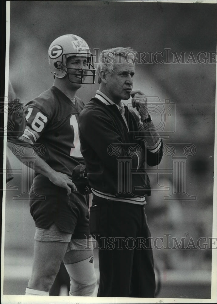 1988 Press Photo Green Bay Packers&#39; Coach Lindy Infante &amp; player Randy Wright- Historic Images