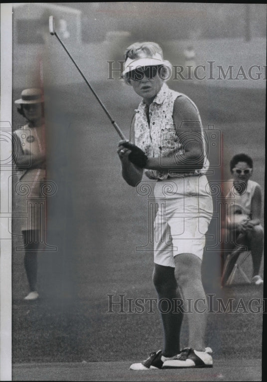 1963 Press Photo Ruth Jessen in action at Milwaukee-Jaycee Women's Golf Open- Historic Images