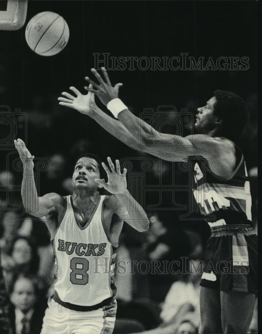 1983 Press Photo Milwaukee Bucks' Marques Johnson number 8 - mjt12025- Historic Images