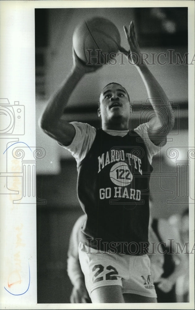 1986 Press Photo Marquette University basketball player in action - mjt12120- Historic Images