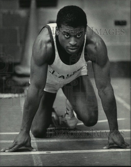 1984 Press Photo Champion track relay runner Tony Jones - mjt12138- Historic Images