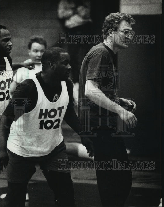 1990 Press Photo Mayor John Norquist plays in benefit for Stop the Violence- Historic Images