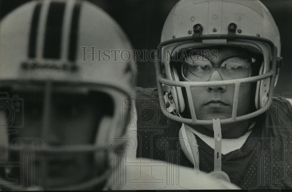 1982 Press Photo Milwaukee athlete Judy Jackson plays football - mjt12617- Historic Images