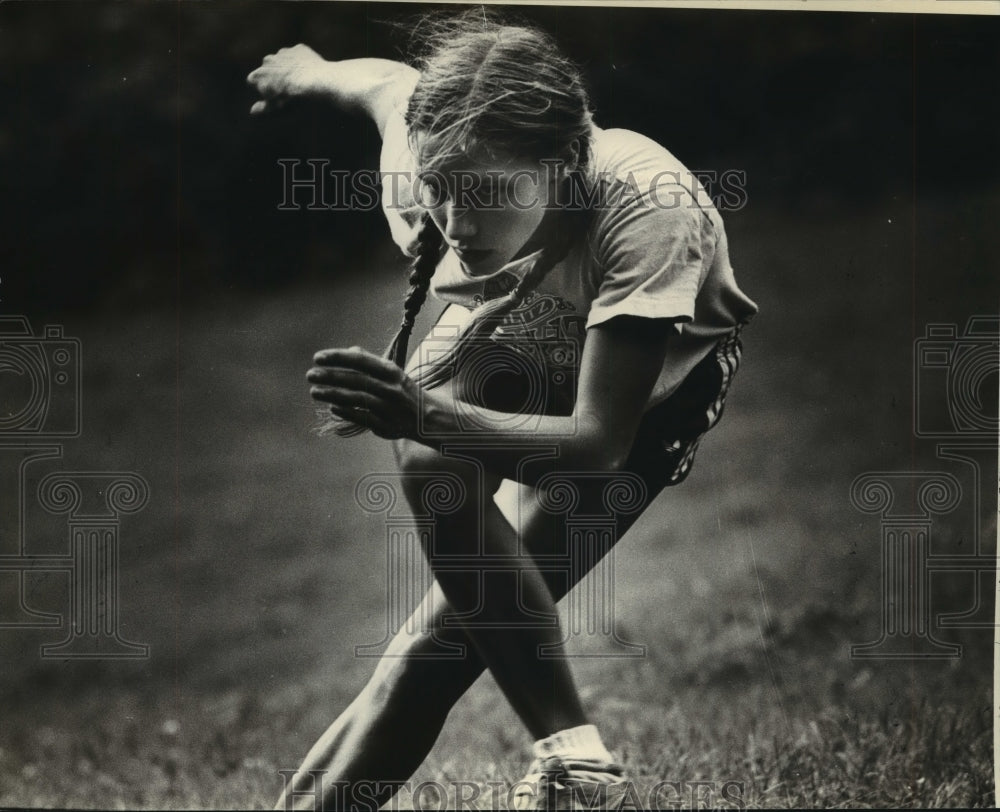 1980 Press Photo Speed Skating Star Beth Heiden Performs &quot;Dry Land&quot; Exercises- Historic Images