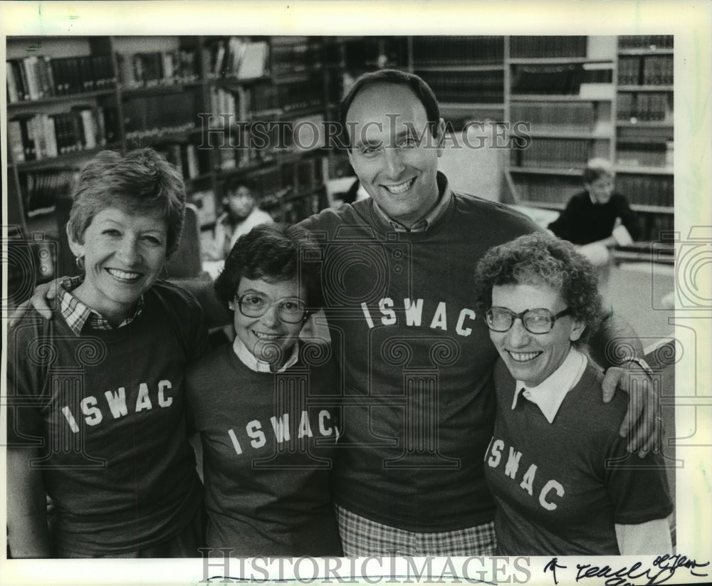 1983 Press Photo Leslie MacIntyre with fellow Homestead High ISWAC team members- Historic Images