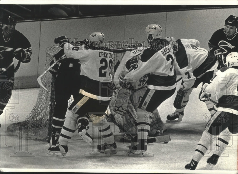 1983 Press Photo Admirals players surround Sand Diego&#39;s Dan Shank at the goal- Historic Images