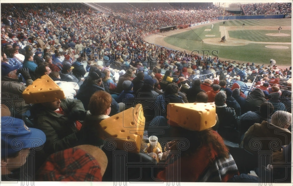 1984 Press Photo Milwaukee Brewers Opening Day Baseball Game Has Cheeseheads- Historic Images