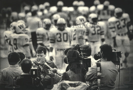 1987 Press Photo Wisconsin football coach, Don Morton at his 1st spring practice- Historic Images