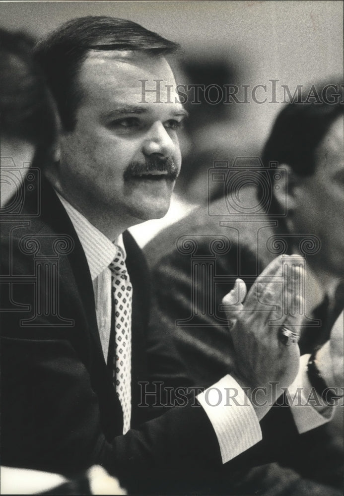 1990 Press Photo Waukesha North High School basketball coach, Bill Hintz- Historic Images