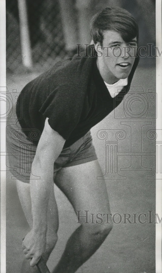 1968 Press Photo Tom Ryan Braced himself for return from Cahill - mjt13779- Historic Images