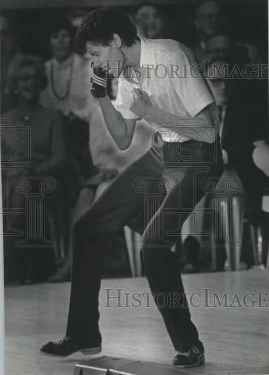 1984 Press Photo Rickie Sajek celebrates after strike at Miller Open bowling..- Historic Images