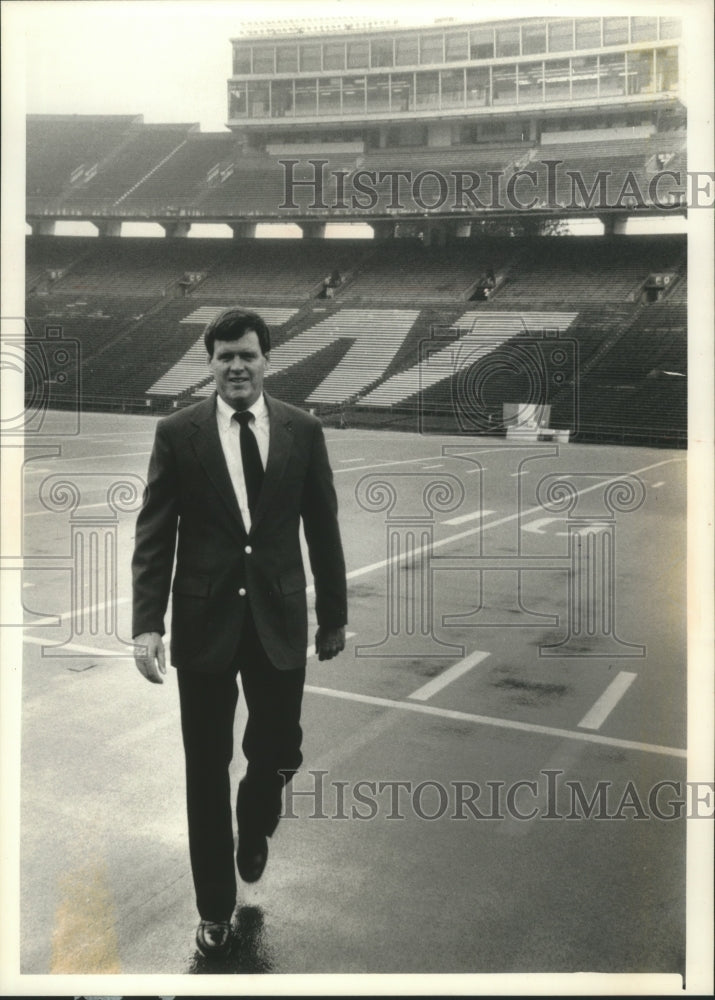 1989 Press Photo Former UW-Madison football coach, Don Morton - mjt13979- Historic Images