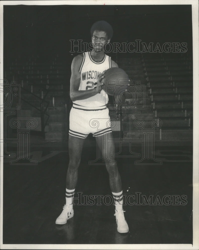 1976 Press Photo University Wisconsin basketball player James (Stretch) Gregory- Historic Images