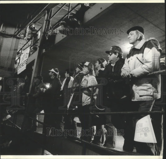 1982 Press Photo Standing room only crowd at Milwaukee Brewers' World Series- Historic Images