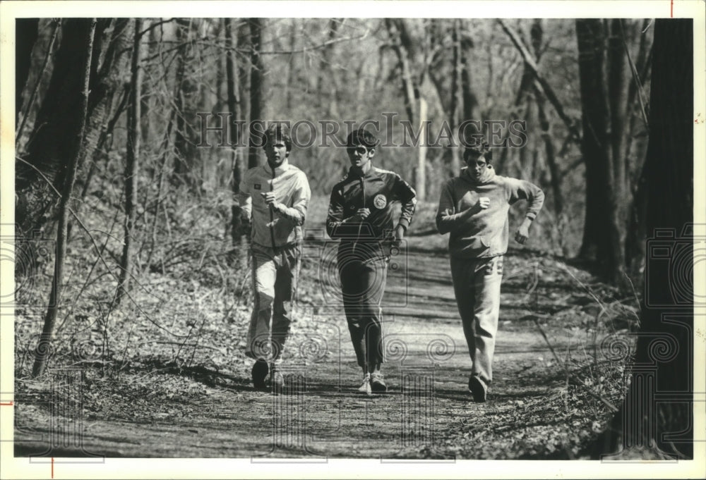 1981 Press Photo Race walkers go for a jaunt through the woods - mjt14303- Historic Images