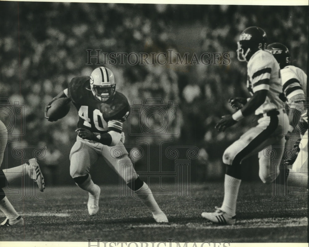 1982 Press Photo Packers football&#39;s Eddie Lee Ivery dashes with the ball- Historic Images