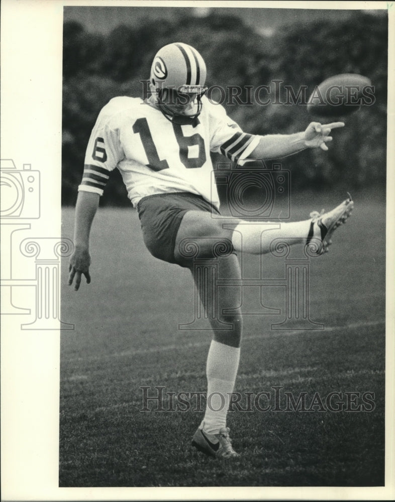 1983 Press Photo Green Bay Packers' punter Ray Stachowcicz in spring training- Historic Images