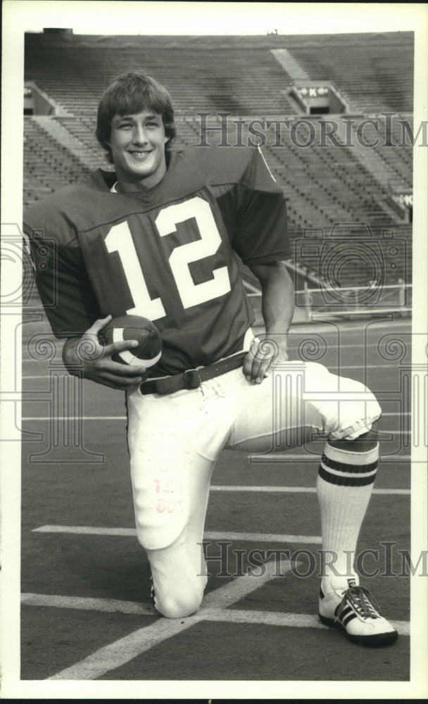 1982 Press Photo Kevin Rohde, University of Wisconsin football player.- Historic Images