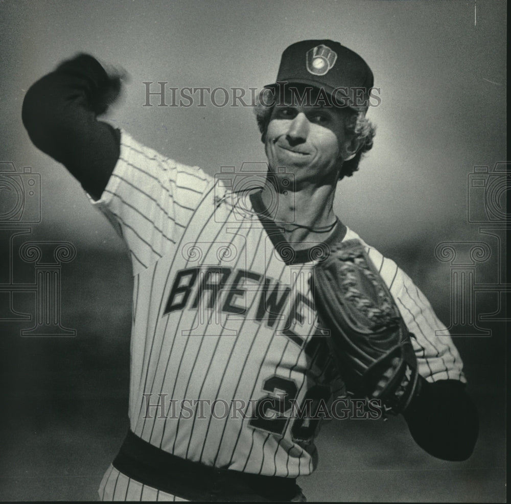 1981 Press Photo Brewers baseball player Don Sutton in action at training camp- Historic Images