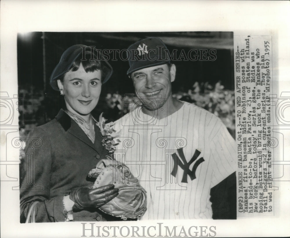 1955 Press Photo Yankee&#39;s Eddie Robinson with His Bride-to-Be Bette Farlow- Historic Images