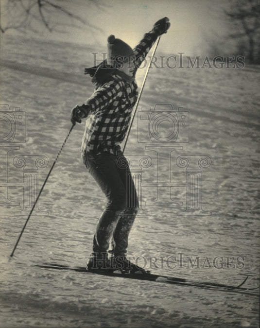 1985 Press Photo Cross country skier Scott Rewolinski starts with winning form- Historic Images