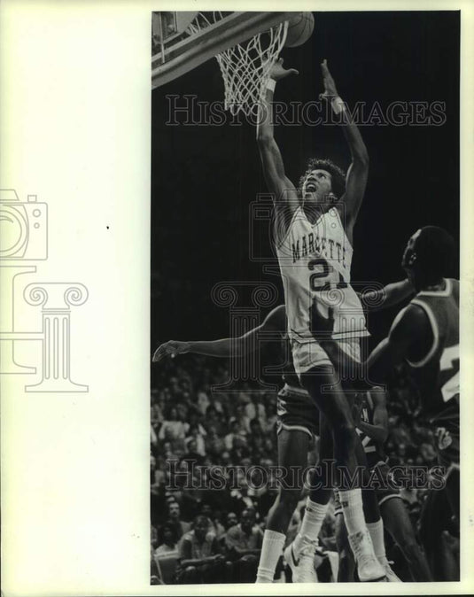 1982 Press Photo Marquette University basketball's Terry Reason goes for a shot- Historic Images