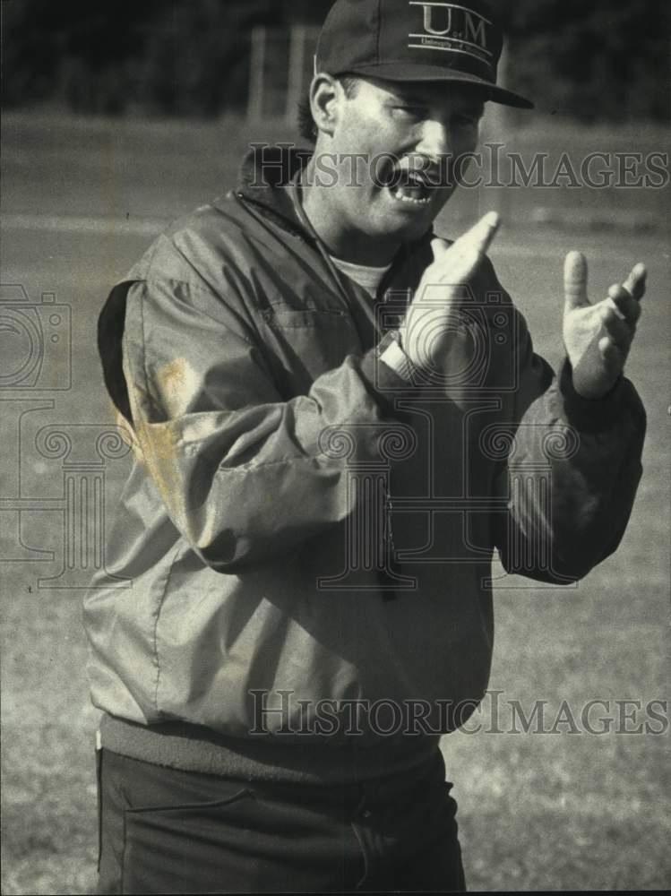 1990 Press Photo Tom Taraska, Hartland Arrowhead High School boys football coach- Historic Images