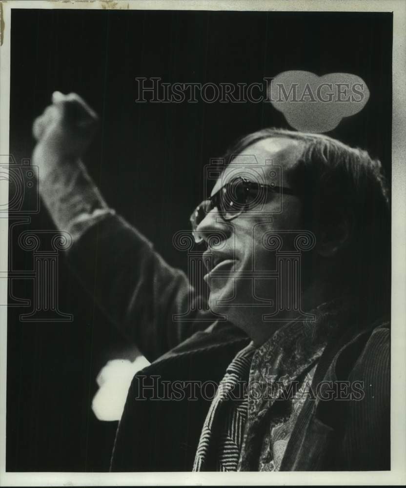 1974 Press Photo Milwaukee Basketball Coach Al Strack of Dominican High School- Historic Images