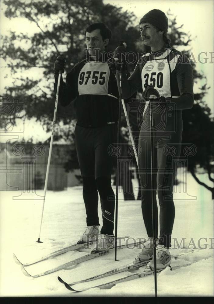 1990 Press Photo Skiers Nick Aversa & Herman Gates, XVIII American Birkebeiner- Historic Images