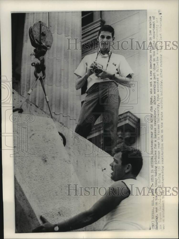 1966 Press Photo Running champion Jim Ryun takes pictures for newspaper- Historic Images