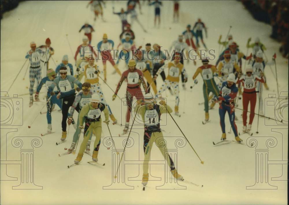 1987 Press Photo Cross country skiers race in the American Berkebeiner.- Historic Images