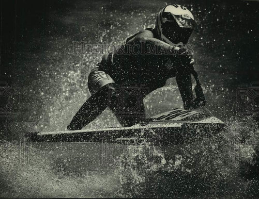 1991 Press Photo Mark Mueller Competes in Jet Ski Races in Lake Michigan- Historic Images