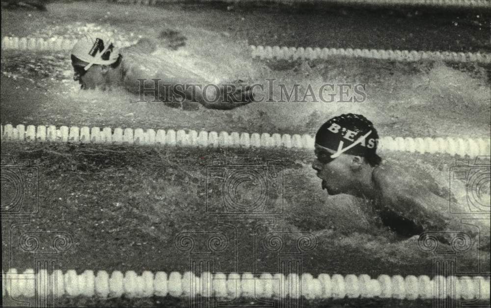 1991 Press Photo North&#39;s Todd Neuenfeldt Leads Brookfield East&#39;s Joe McKenna- Historic Images