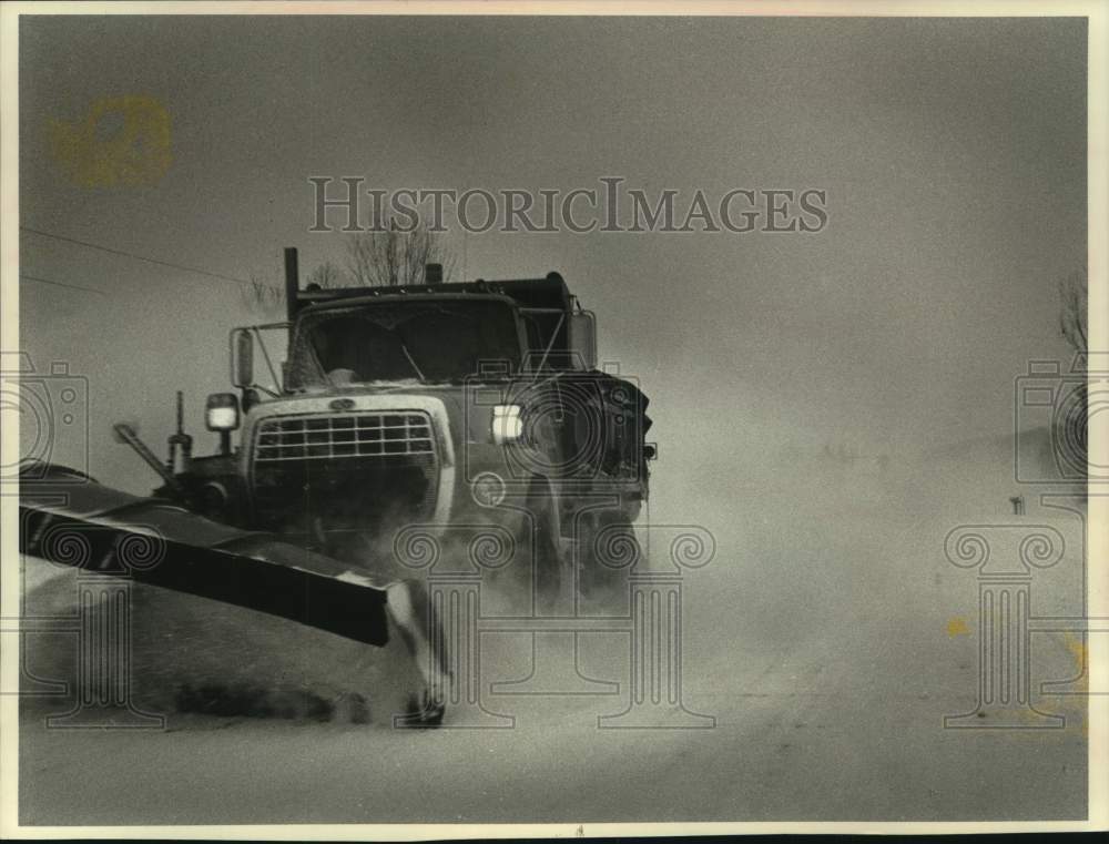 1990 Press Photo County snow plow at work near Waupaca, Wisconsin - mjt19140- Historic Images