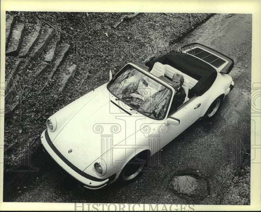 1983 Press Photo Porsche 911 SC Cabriolet convertible made in Germany.- Historic Images