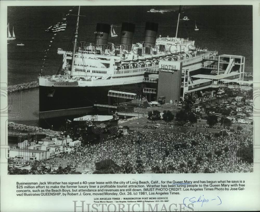 1981 Press Photo Ocean liner Queen Mary in permanent berth at Long Beach, CA- Historic Images