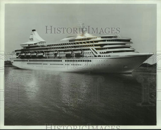 1983 Press Photo Scale model photo of Princess Cruises' new "super-ship"- Historic Images