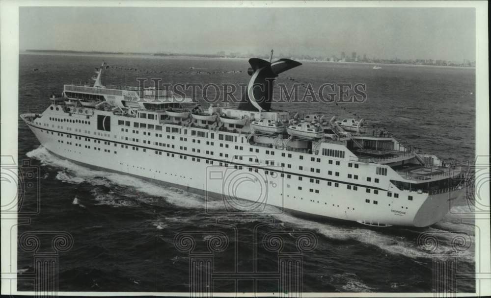 1982 Press Photo New cruise liner Tropicale cuts through waters of Atlantic.- Historic Images