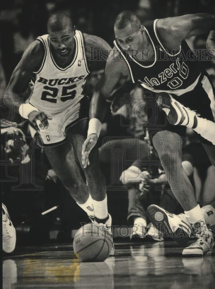 1988 Press Photo Milwaukee Bucks Basketball Game - mjt20720- Historic Images