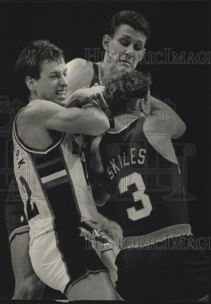 1989 Press Photo Milwaukee Bucks basketball game - mjt20727- Historic Images