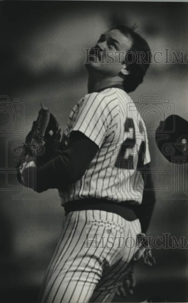 1982 Press Photo Charlie Moore at Milwaukee Brewers&#39; spring training in Arizona- Historic Images