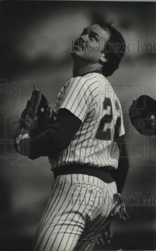 1982 Press Photo Charlie Moore at Milwaukee Brewers' spring training in Arizona- Historic Images