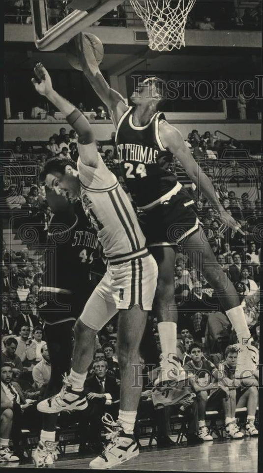 1988 Press Photo Marquette and Saint Thomas in basketball action - mjt20807- Historic Images