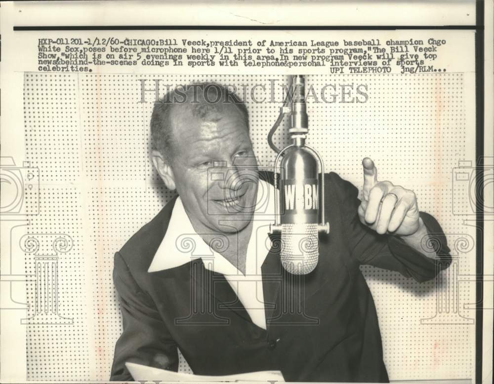 1960 Press Photo Chicago White Sox Owner on "The Bill Veeck Show" on radio- Historic Images