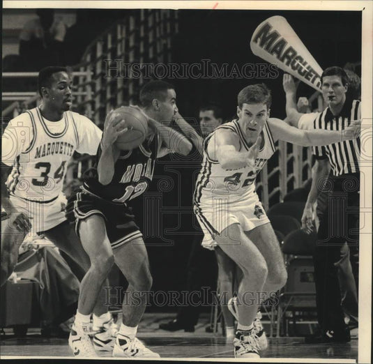 1988 Press Photo Marquette University basketball players Tony Smith, John Leurck- Historic Images