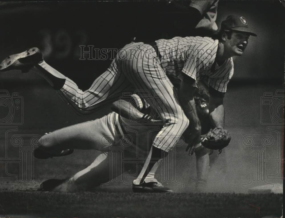 1978 Press Photo Double play in 7th by Paul Molitor gets Smith and Garcia out.- Historic Images