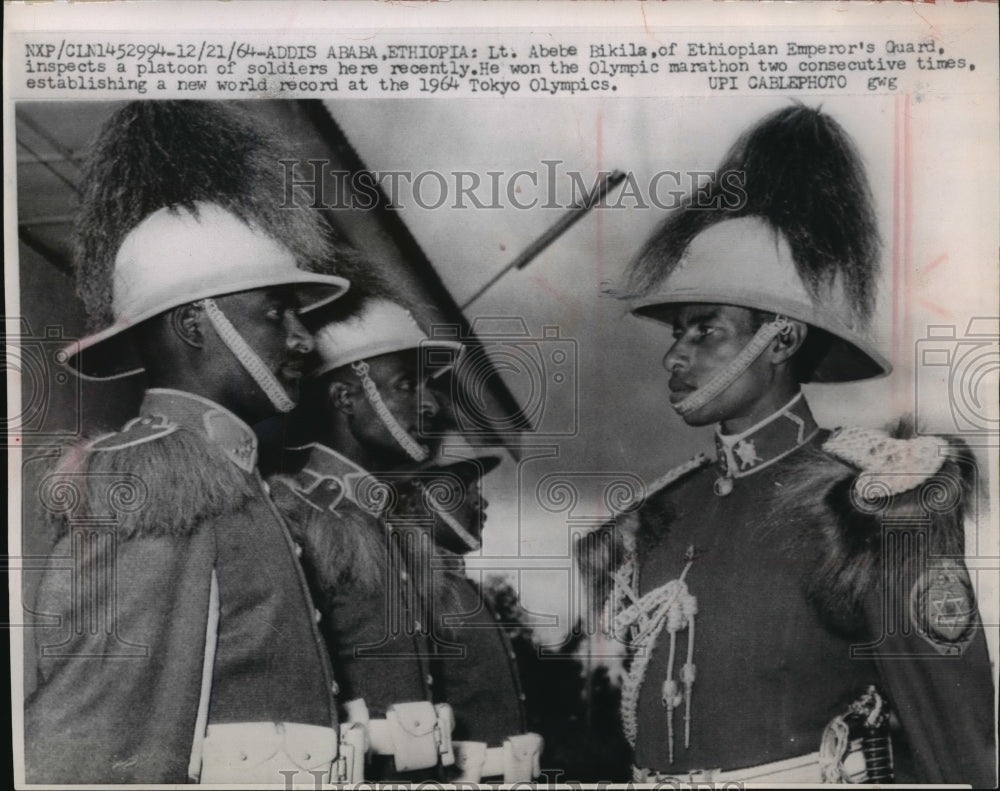 1964 Press Photo Lt. Abebe Bikila, Ethiopian Emperor&#39;s Guard, twice Olympic wins- Historic Images