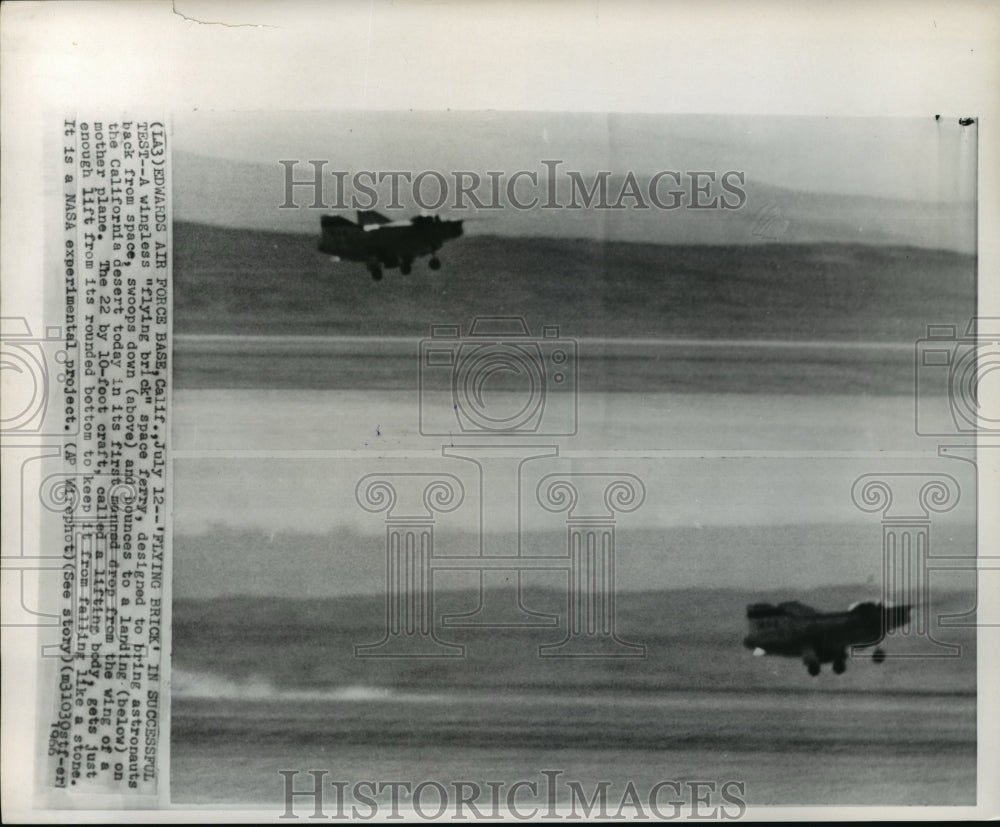 1966 Press Photo California wingless plane brings back astronauts - mjw00318- Historic Images