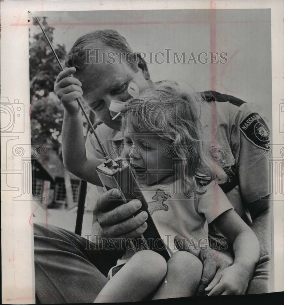 1966 Press Photo Tracy Cernan tries to contact astronaut father in Texas- Historic Images
